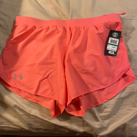 Women’s size large shorts, new with tag - Picture 1 of 6